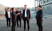 王先波新春上班首日走访调研园区企业