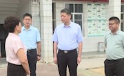 王先波中秋前夕到敬老院看望慰问老人