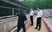 王先波督导养殖行业环境整治工作