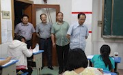 &#8203;宋云文看望慰问高三考生和学校教师
