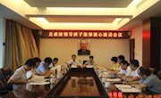 张阳与县政府班子成员进行集体谈心谈话活动