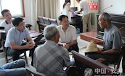 张阳：到安康乡仙桃村上“两学一做”专题党课