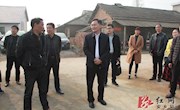 张阳:调度同庆村脱贫攻坚工作