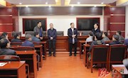 张阳新春慰问机关干部职工