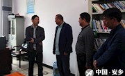 王兆铭到安障乡开展脱贫攻坚“三走访三签字”调研活动