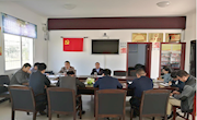 安乡：唐海芳调研“抓党建促脱贫攻坚”工作