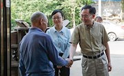 张阳到安障乡官垱镇开展脱贫攻坚“三走访三签字”调研